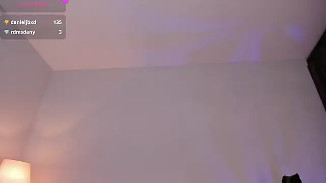 Holly_velvett élő XXX-chatje