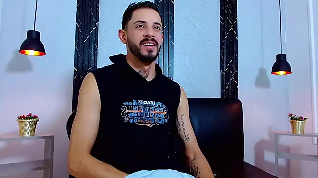 Erick_Wall webcam show