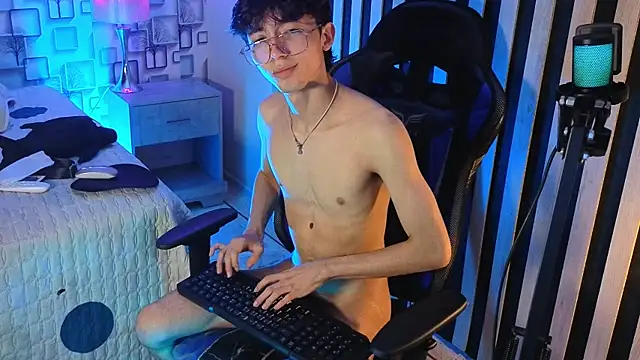 Twink_Sebas7 Live XXX-chat