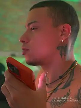 XXX chat uživo modela AlphaMasterXxx