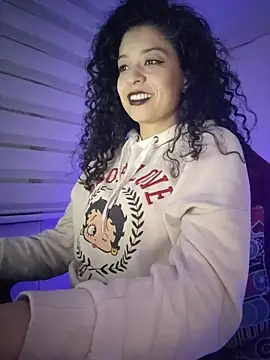 צ'אט XXX בשידור חי של Miss_Carmilla