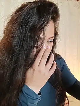 ROUSSE_SINCLAIR Adlı Modelin Canlı XXX Sohbeti