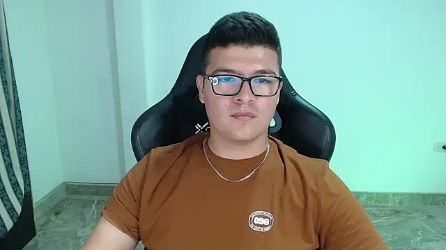 Chat XXX Live Plug_Control