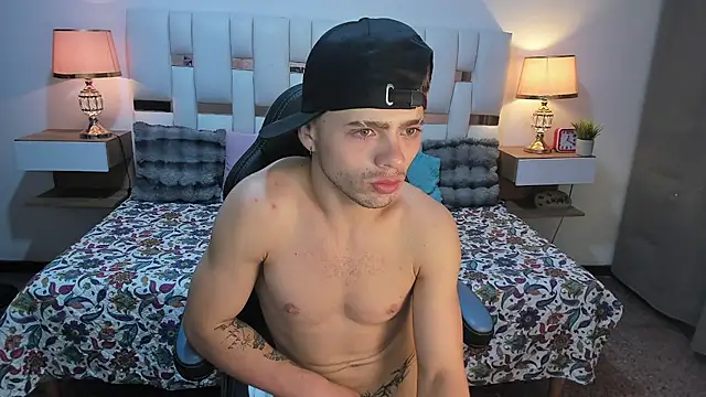 Chat +18 de Zeus_damian21 ao vivo