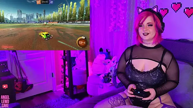 Chat XXX Live Angel-Lewd-Cake