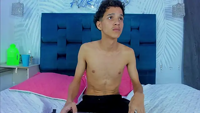 Chat XXX en directo de MidnightKing_