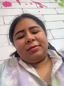 AriaMoonnn Adlı Modelin Canlı XXX Sohbeti
