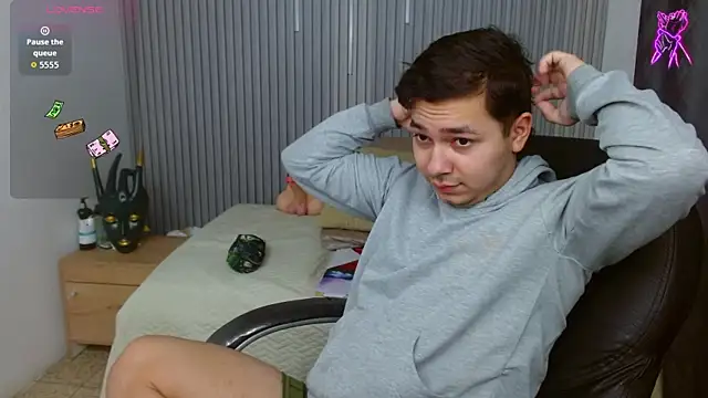 دردشة Julian_Smith21 الجنسية المباشرة
