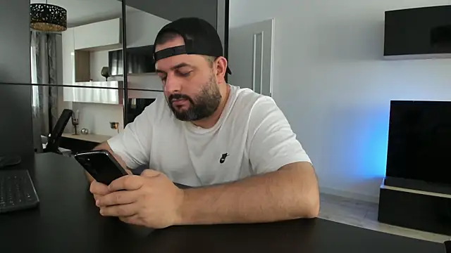DravenPeak's Live XXX Chat