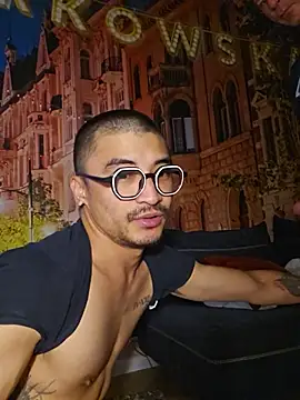 Онлайн чат XXX Lokomo32