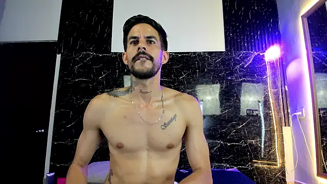 Leo_Vesper Adlı Modelin Canlı XXX Sohbeti