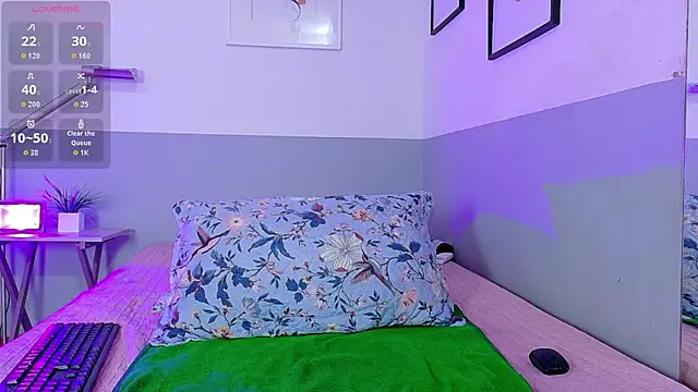 XXX chat uživo modela missfoster