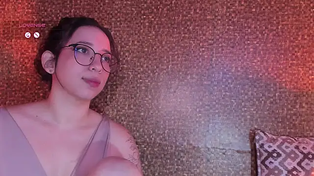Chat XXX ao vivo de Apartment28