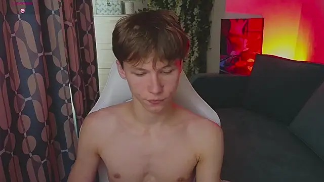 cuMte_boy 即時 XXX 聊天