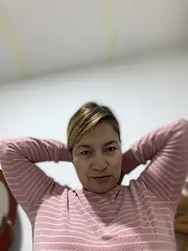 Jlo_69's Live XXX Chat