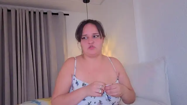 emilytorresvg লাইভ XXX চ্যাট