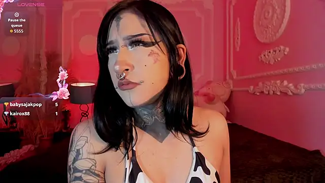 Kat_VonDe Chat XXX in diretta