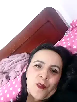 צ'אט XXX בשידור חי של Julianna____