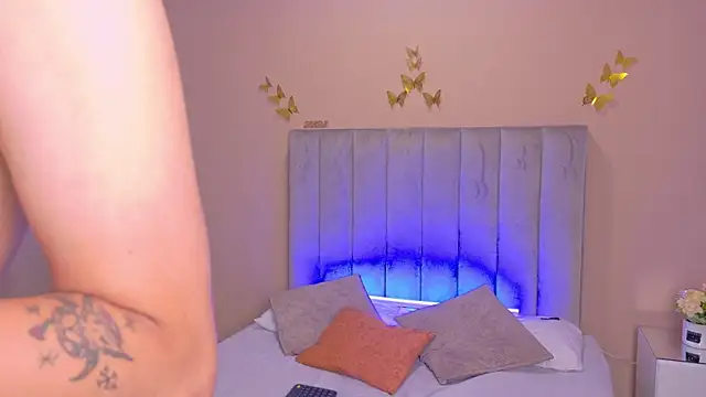 Chat +18 de Derek_Sinn ao vivo
