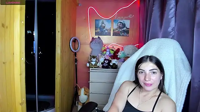Chat +18 de Fiery_Brunette_ ao vivo