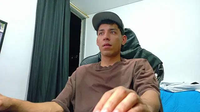 Chat XXX Live bully_boss