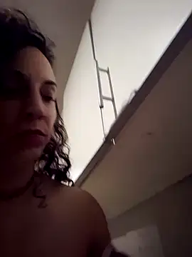 Онлайн чат XXX love_juicy