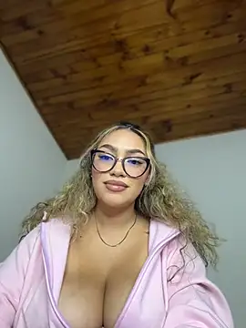 צ'אט XXX בשידור חי של Maddy_Beluci
