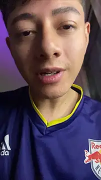 XXX chat uživo modela iykyk_apolo