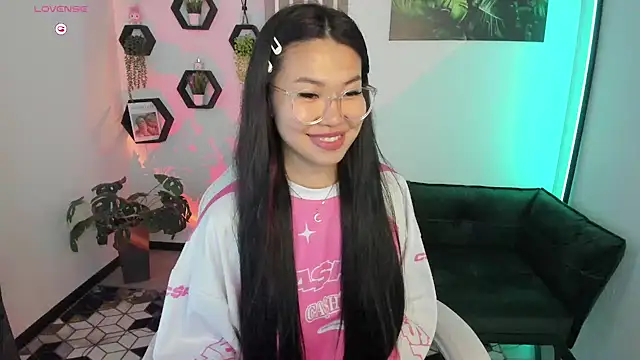 LunaPurrrのライブXXXチャット