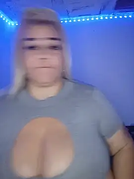 Chatroom XXX en direct de BonniAdams