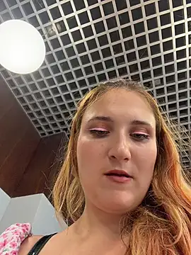 AdelRich's Live XXX Chat