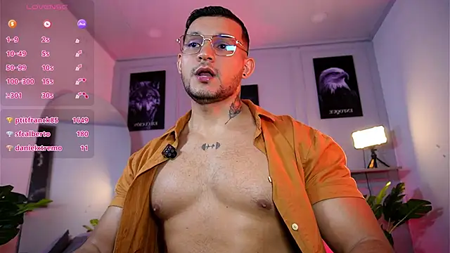 Marco_Vega Adlı Modelin Canlı XXX Sohbeti