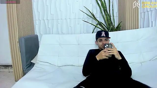 XXX chat uživo modela AmazingPartys