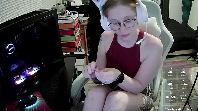 XXX chat uživo modela LilyFoxxx