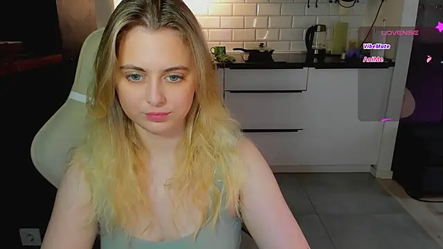 blonde_kellyy 라이브 XXX 채팅
