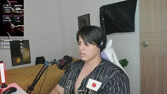 Thom_Ohtani's Live XXX Chat