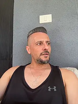 Онлайн чат XXX InsaneMattt