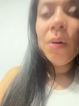 Chatroom XXX en direct de emilyjohanson