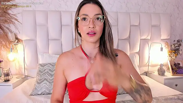 ClaradelMar Adlı Modelin Canlı XXX Sohbeti