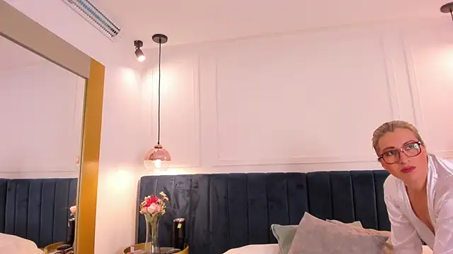 Chat +18 de Susan_Jolie ao vivo