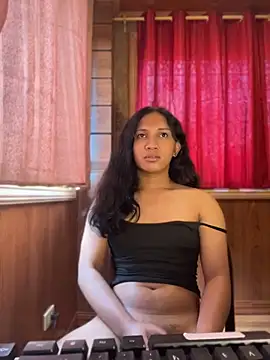 Czat XXX na żywo – slutty_aki