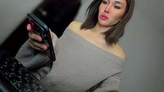 MistressNextDoor_: απευθείας συνομιλία ΧΧΧ