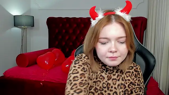 Chat +18 de ElinaVale ao vivo