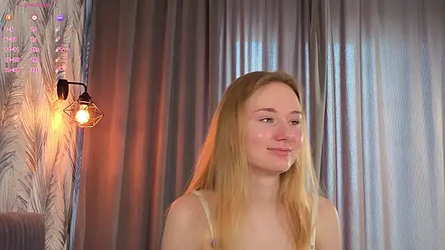 ElvinaRose Chat XXX in diretta