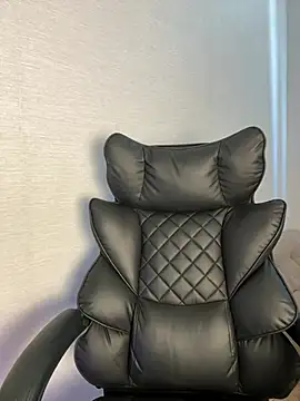 XXX chat uživo modela KimEvanss