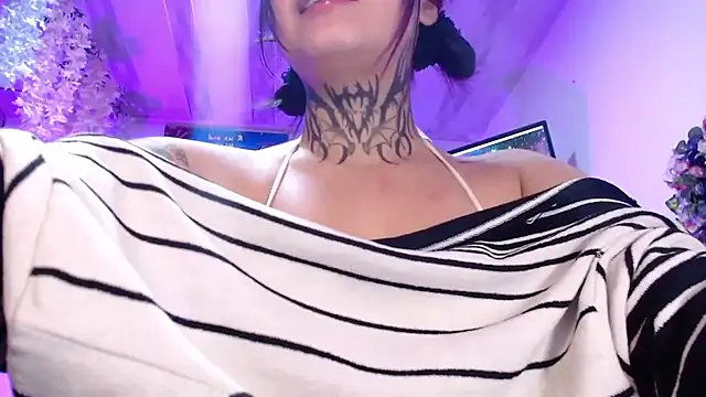 Živý XXX chat mia_catt05