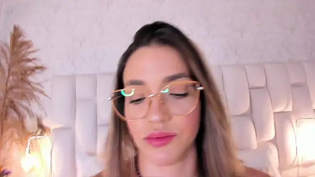 ClaradelMar XXX чат на живо