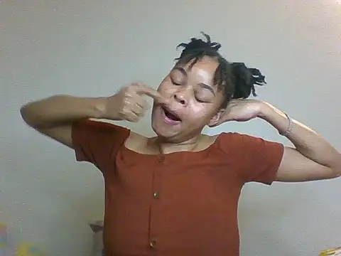 XXX chat uživo modela cessylolla8