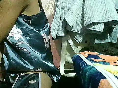 PinaySkinnyGirl 现场XXX聊天