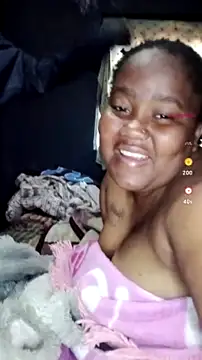ChubbyMidgetxxx19: онлайн-секс-чат
